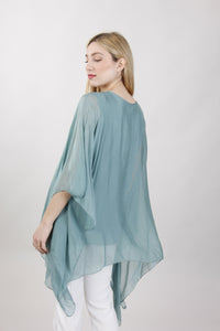 BLUSA CON MANICHE A FARFALLA